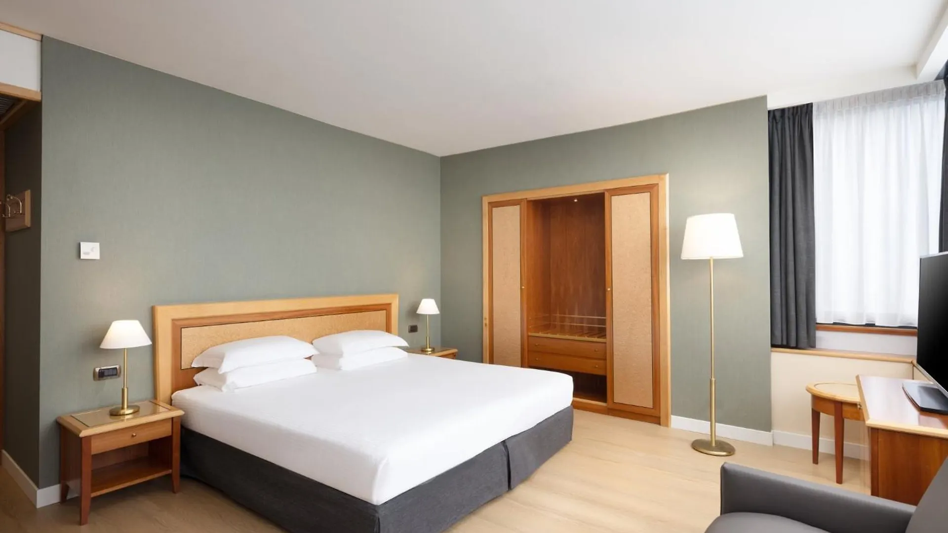 Hotel Crowne Plaza Milan Linate By Ihg San Donato Milanese