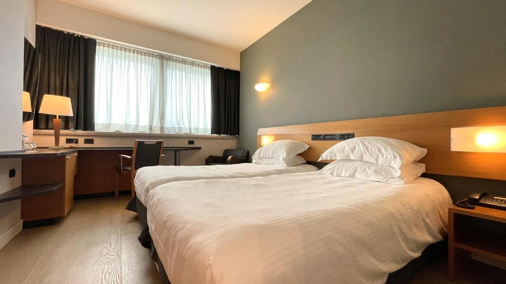 מלון סאן דונאטו מילאנזה Crowne Plaza Milan Linate By Ihg