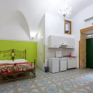 Nacity , Неаполь Италия